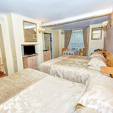 Number One Guesthouse Dover Esterno foto